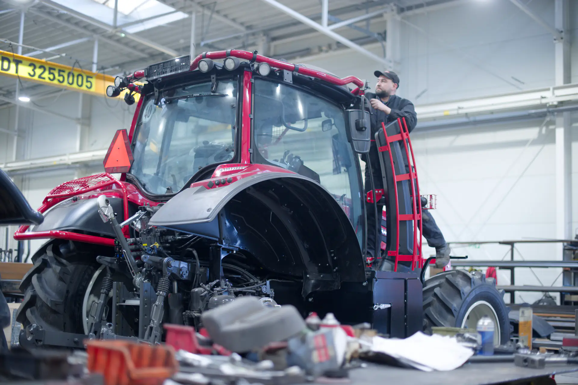 forestry tractor guarding - assembly in the workshop